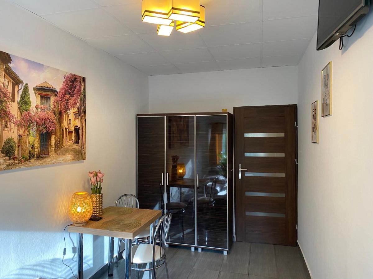 Aparthotel Superjednostka Katowice Bagian luar foto